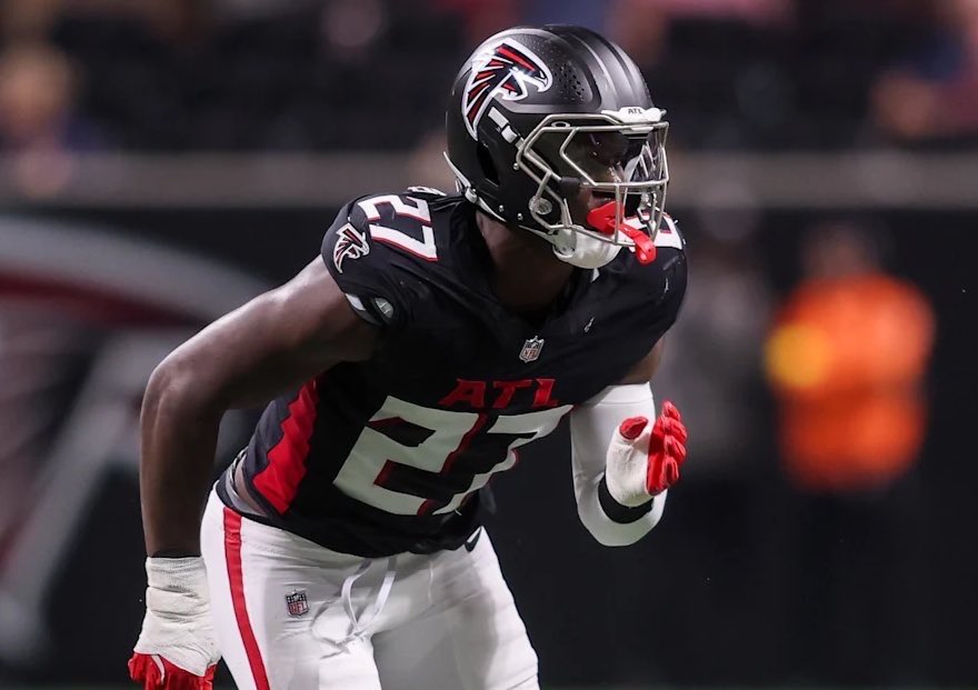 RiseUpReader's tweet photo. ESPN 2025 Redraft:

15: James Pearce Jr. (Falcons)
27: Jalon Walker (Ravens)
32: Xavier Watts (Eagles)

What a foundational draft for Atlanta. https://t.co/wv4nZVswj9
