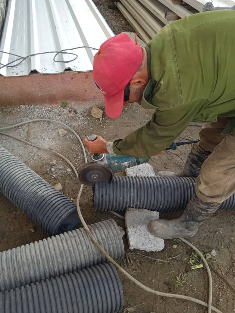 construccionss's tweet photo. La consagración y el Heroísmo definen a los Constructores espirituanos de la Empresa de Construcción y Montaje Sancti Spíritus https://t.co/gStwNw5TN8