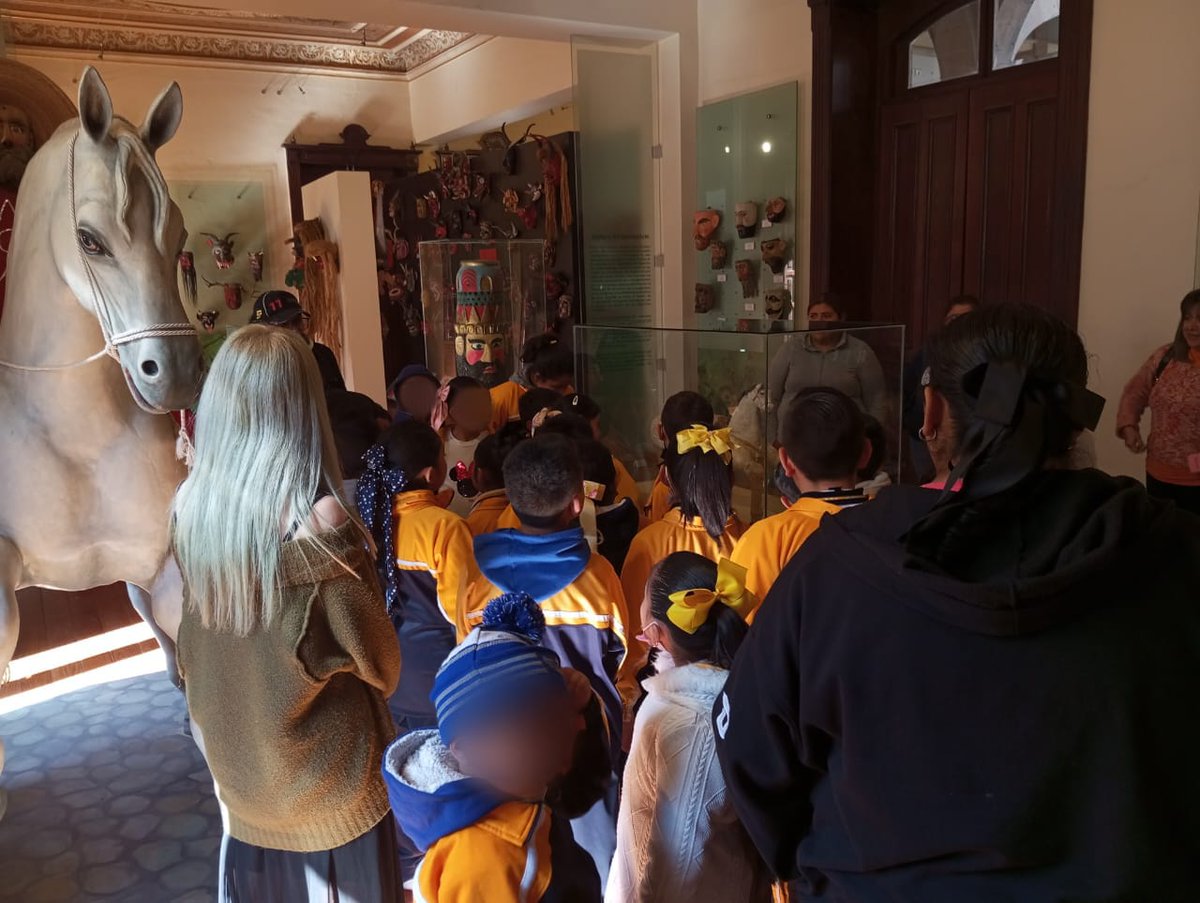 museo_mascara's tweet photo. Agradecemos con cariño la visita de los niños de primaria de la Esc. Ignacio Zaragoza al Museo Nacional de la Máscara. Nos ilusiona pensar que pronto volveremos a compartir nuevas experiencias juntos
#MuseoNacionalDeLaMáscara #VisitasEscolares #Cultura #AprenderJugando https://t.co/CZHU4m80ma