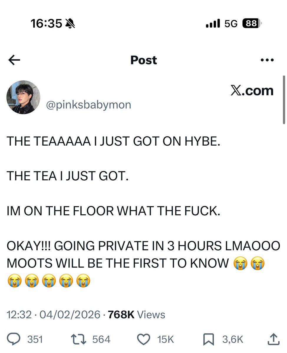 zonequal's tweet image. Rosé got dragged so bad blinks got mad now they’re making fake things about Hybe saying there’s leak DMs and kpop stans are believing them 😭 I got tears in my eyes there’s a whole other world out there