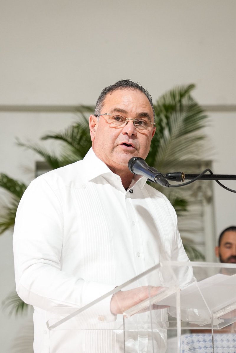 El ministro de Agricultura encabezó la rueda de prensa donde se presentaron los detalles de la Feria Agropecuaria 2026, organizada por el Patronato Nacional de Ganaderos. Llamó a los productores a apostar por la tecnología, la mecanización y la innovación para fortalecer la