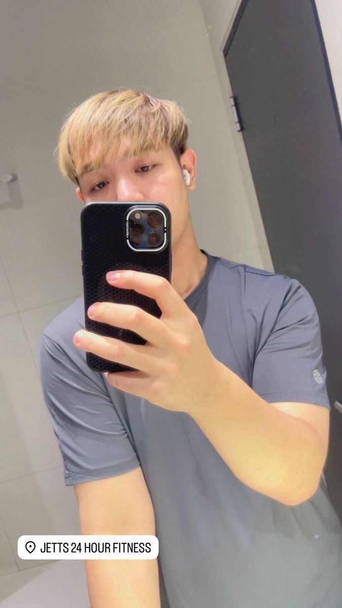 Friend_31CC's tweet photo. วันนี้ไป Fitness แบบจะหลับ 🥺 https://t.co/Utg8F47Tsl