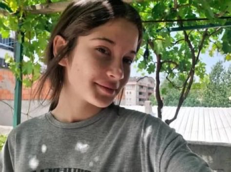 16 yaşındaki Sude’den 39 gündür haber alınamıyor. 

•Polis, Bursa’da kayıp Sude’yi arıyor.