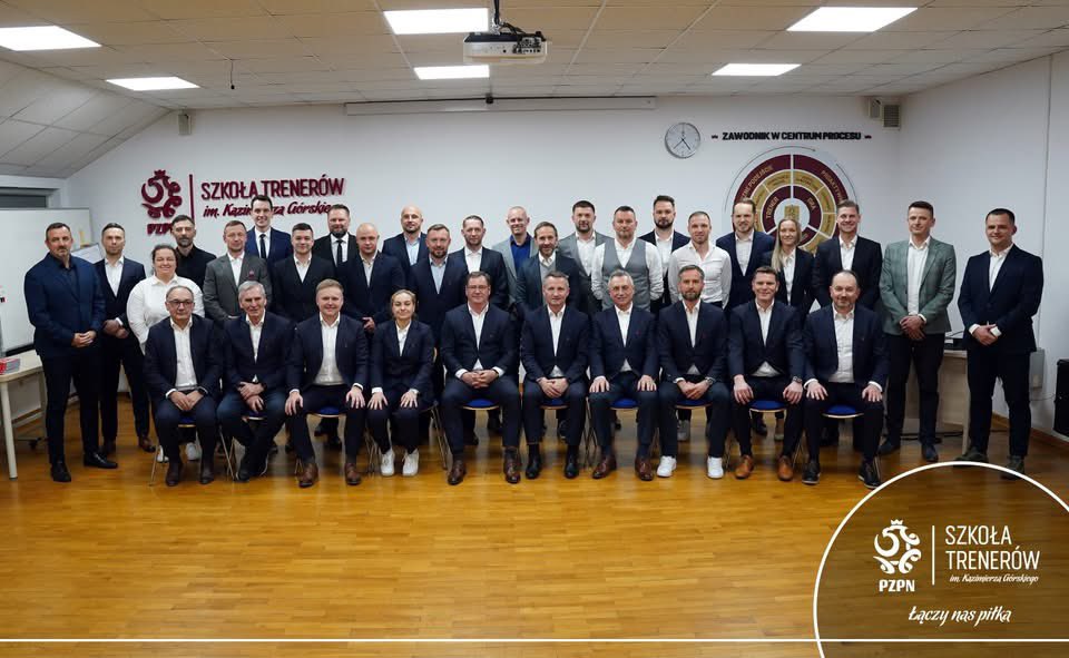 KubaFrydrych's tweet photo. “Pracuj ciężko, aby stać się dobrym, a potem pracuj jeszcze ciężej, aby stać się lepszym.” https://t.co/xpNphzs4YZ