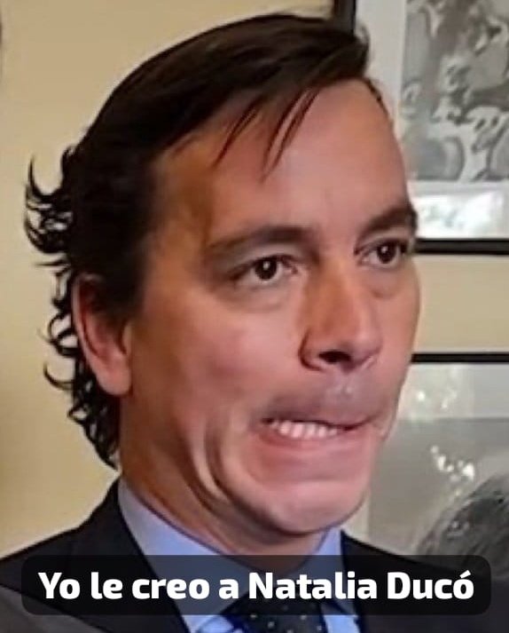 Competidores ambos del lanzamiento de la lapicera bic, sin tripas...
Los dos son de una sola línea o de dos líneas. Depende si están prendidos...
<a href="/Clabbem/">Cristián Labbé M.</a> 
<a href="/NataliaDucoSole/">Natalia Duco</a> 
Guarello Kast Meiggs Bachelet Boric