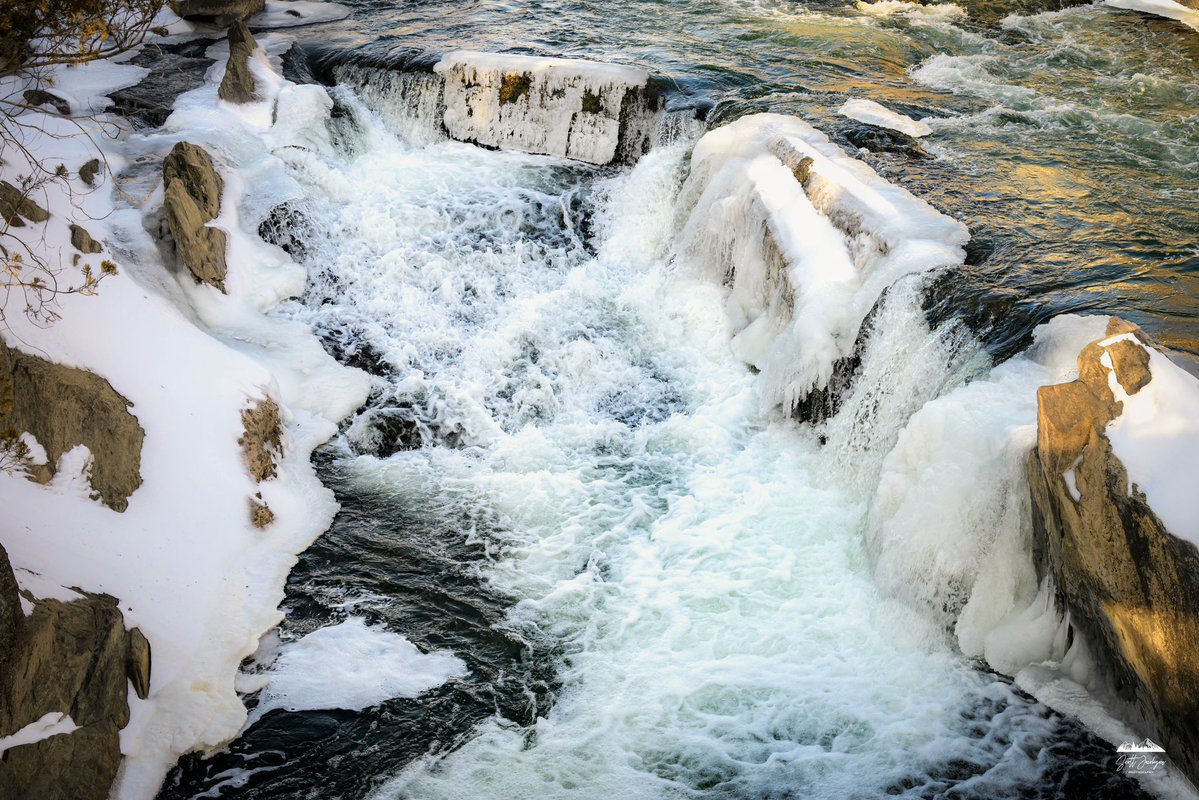 _scottjacobson's tweet image. A very cold and wintry Great Falls on the Potomac.

@capitalweather @JustinWeather #greatfalls