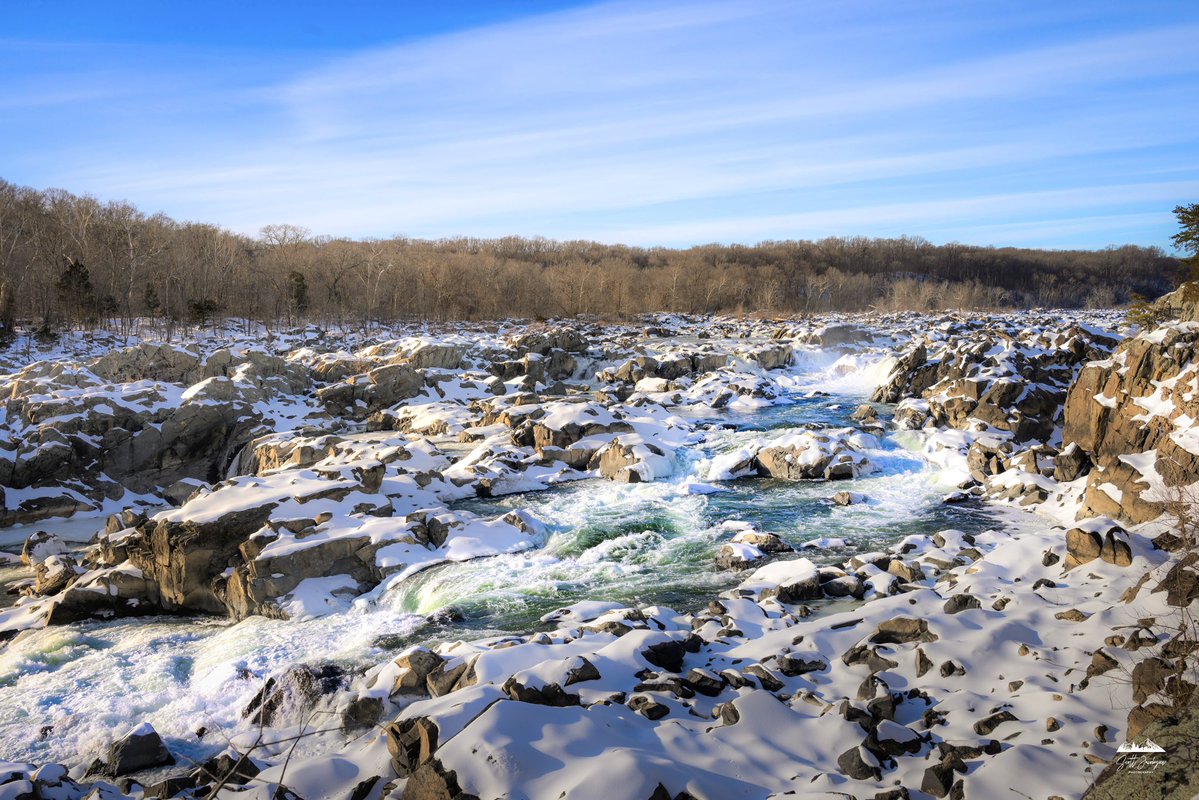 _scottjacobson's tweet image. A very cold and wintry Great Falls on the Potomac.

@capitalweather @JustinWeather #greatfalls