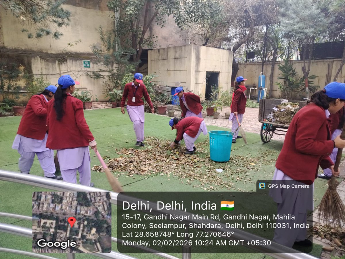 skv1003026's tweet photo. #NSS
At @skv1003026 ,a five day NSS Special Camp(2nd to 6th Feb) organised by Pankaj Mam is blooming wd full energy 🌱
Frm Swachhata Abhiyan rallies to painting, fire safety &amp; anti-bullying drives ,
young hearts r learning d art of selfless service
@ashishsood_bjp 
@Dir_Education https://t.co/0TwIMkzUIg