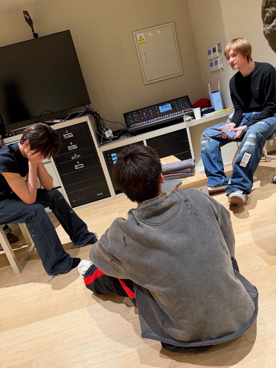 CORTIS CRAVE tweet media