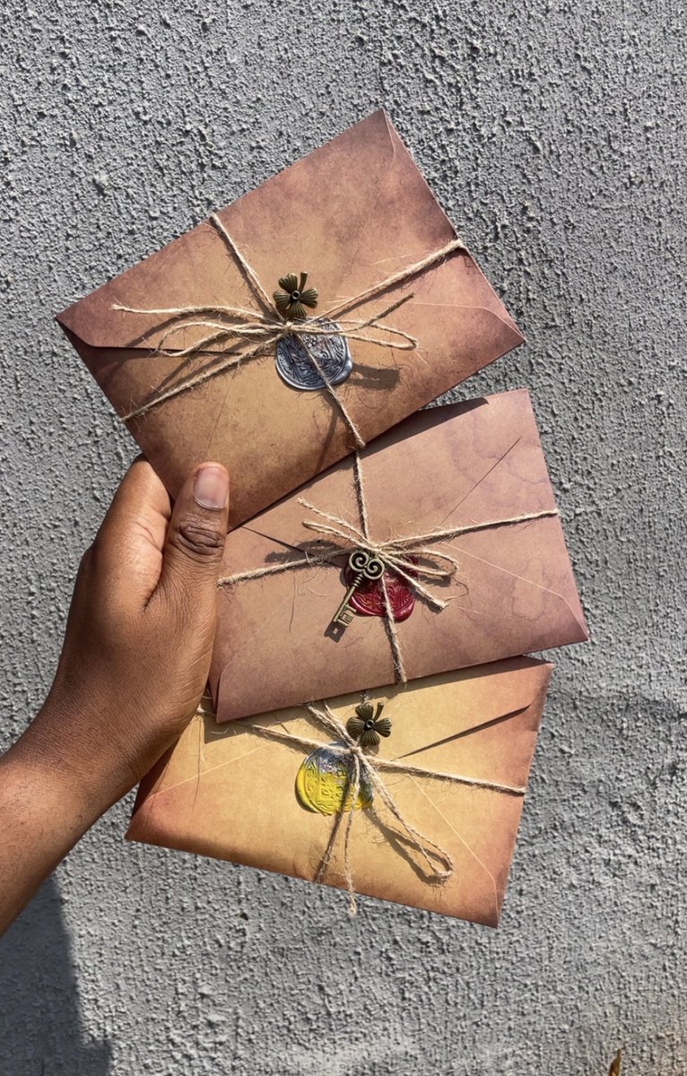 me_wela's tweet photo. Officially open and back to making magic. 
Please make a letter for your loved ones this month.❤️ https://t.co/BUIbxFgSkx