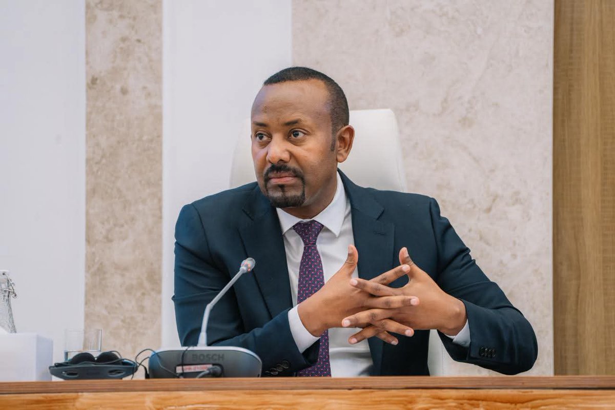 EthConPuntland's tweet photo. “... Hase yeeshee, haddii taasi fashilanto, ujeeddadaas waxaa lagu gaari doonaa si kasta oo suurtagal ah, iyadoo la adeegsanayo dhammaan hababka loo baahan yahay.”
— Ra’iisul Wasaare Dr. Abiy Ahmed
@MFAEthiopia #RedSea #RegionalCooperation
#AccesstoSea
2/2 https://t.co/DriNjPQXwZ