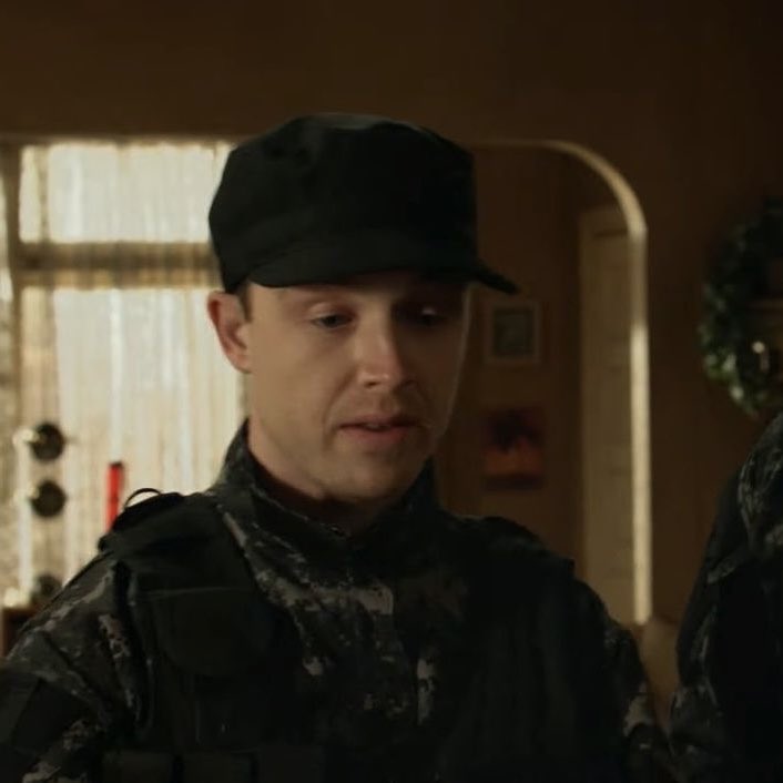 rhaerqd's tweet image. "we have                                       "baby we are
dating rumors."                            married."