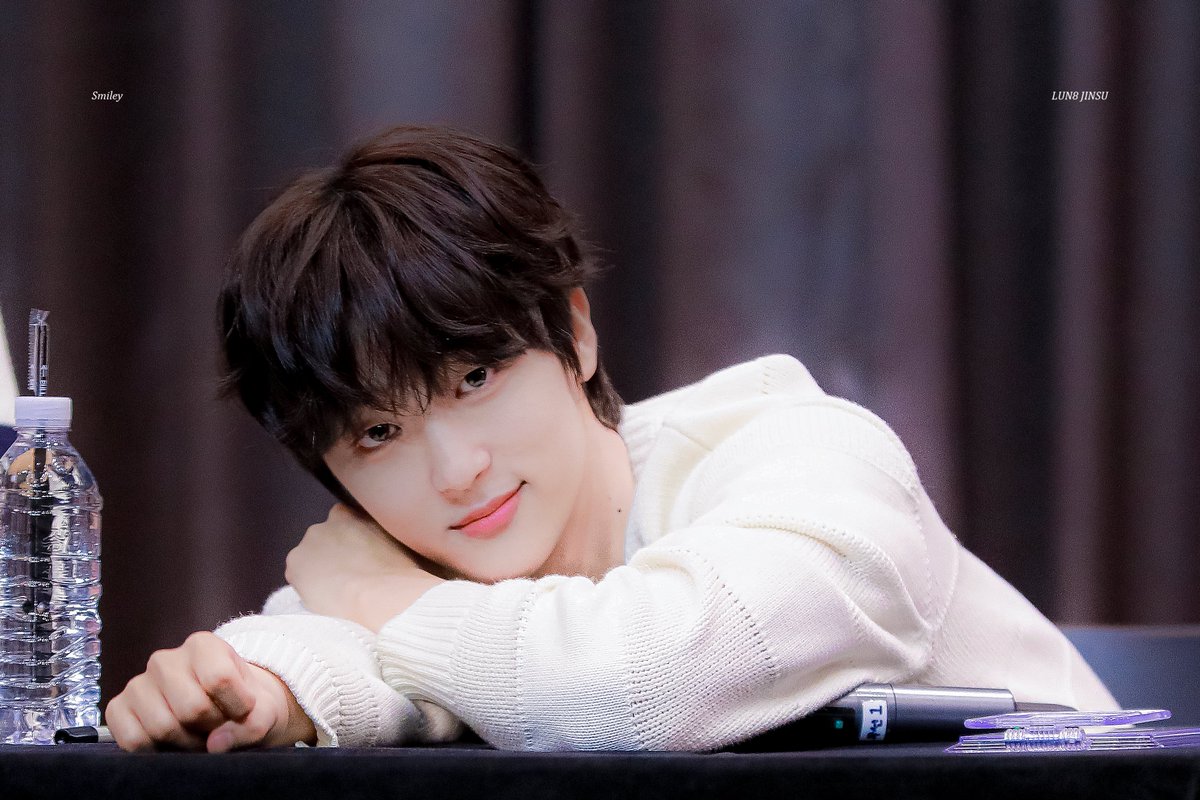 SMILEY030205's tweet photo. 고마워 사랑해 🫂🩶

#HAPPYJINSUDAY
#루네이트 #LUN8 #진수 #JINSU https://t.co/JDP0VXdJht
