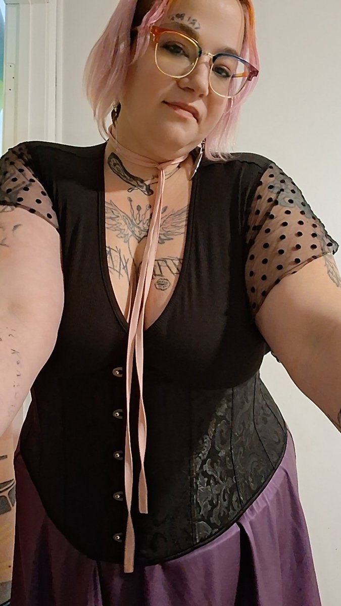 Wilthyfhore's tweet photo. I felt so sexy last night 🥰 
I had 2 friends over to dominate me and treat me like what I am... I had a twisted tea(a big can) jammed in my stretchy holes...they did a great job at ruining me https://t.co/LW0VJe0Qd2