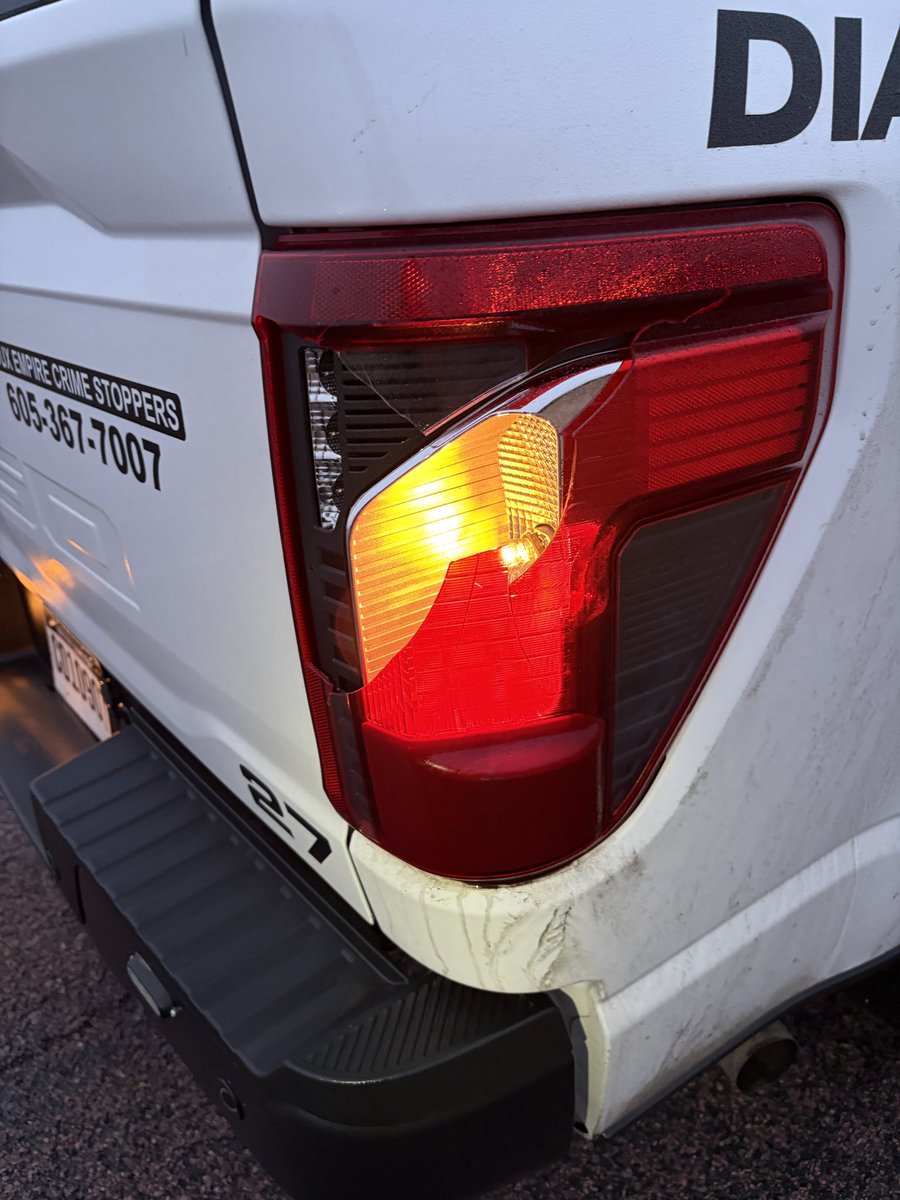 One broken taillight. One near tragedy. This morning, a Minnehaha County Sheriff’s Sergeant was helping a stranded driver on I-90 when another vehicle struck his patrol truck—despite flashing lights. Slow down. Move over. Someone’s life depends on you.