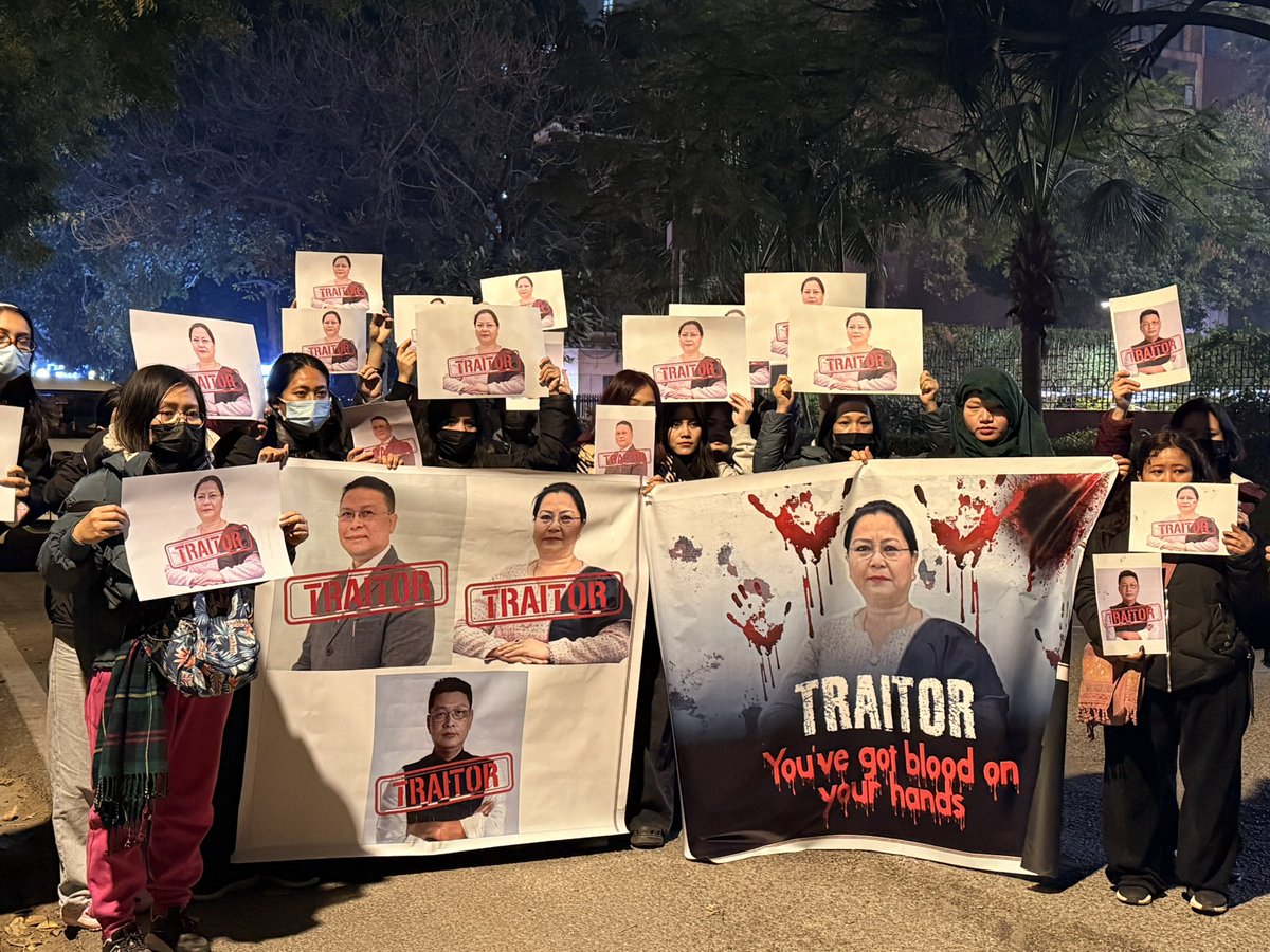 Kuki-Zo Tribal forum protesting against the deputy CM Nemcha Kipgen, one of 10 Kuki Zo MLA’s who  took oath as part of the popular govt today in Manipur. 

Their demand: Nemcha out, justice in. Seperate administration. 

<a href="/Outlookindia/">Outlook India</a>