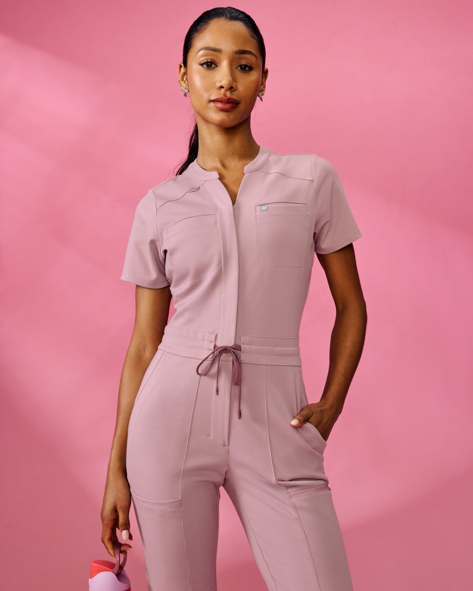 Fabletics Scrubs tweet media