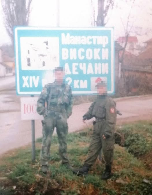 Дечани
24. март '99, дан када је почела агресија.
Припадници ПТ вода Војне полиције 5000 Ниш.