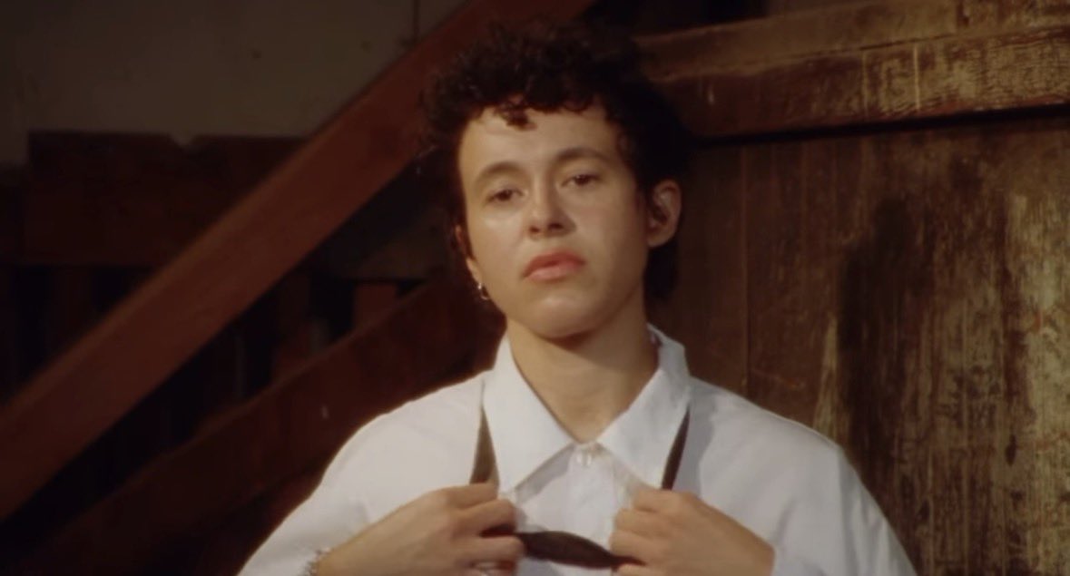 mollylandtoo's tweet image. WHAT’S THE PROCEDURE EVERYBODY. STAY CALM. WHAT’S THE PROCEDURE. EVERYBODY STAY FUCKING CALM.