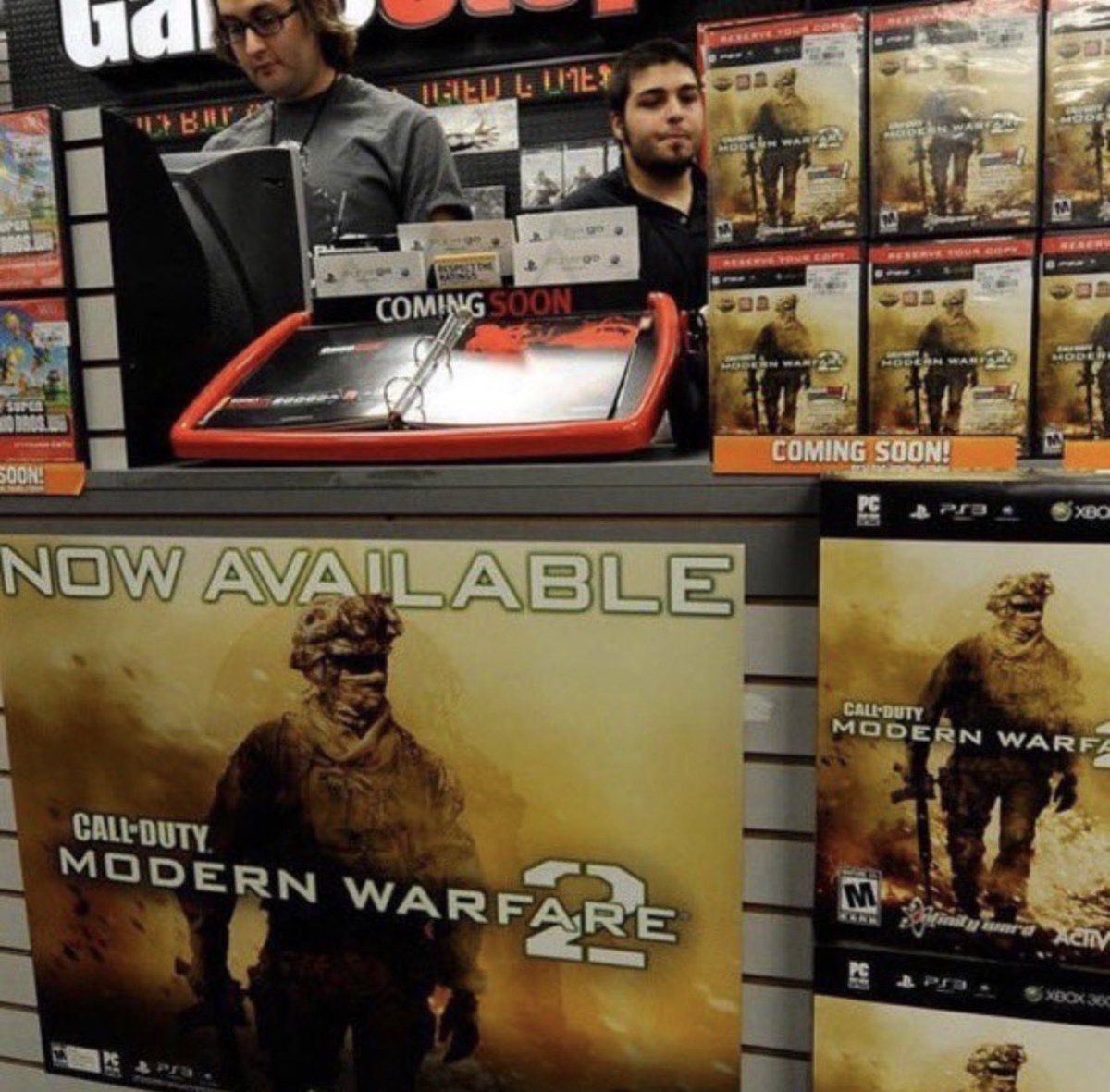 CODMW4Informer's tweet photo. Call of Duty MW2 midnight release, in 2009.

Simpler times 🥹 https://t.co/nCAm5LDnKl