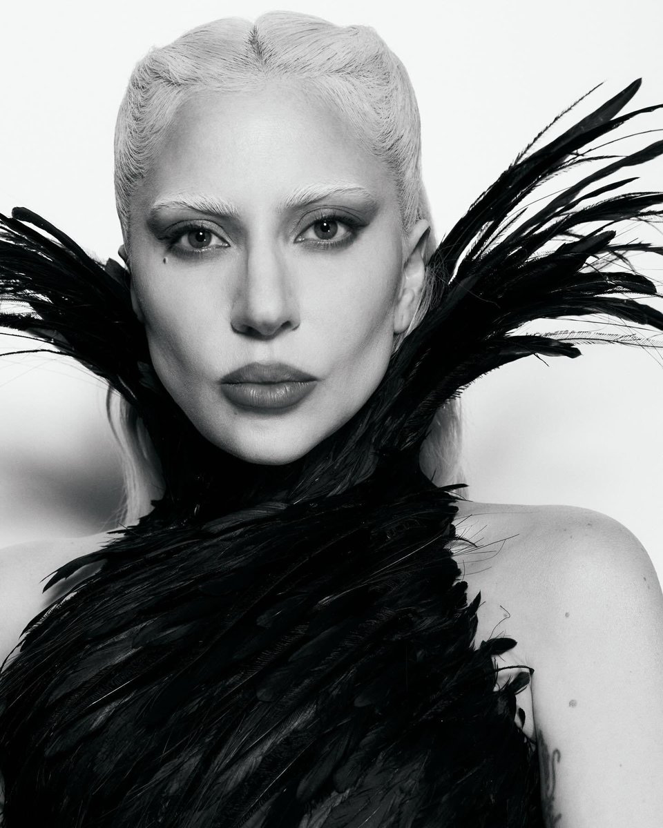 allurequinn's tweet image. LADY GAGA.