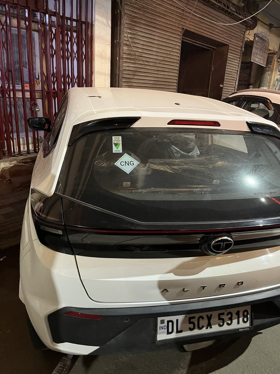 gatewayaman's tweet photo. @dtptraffic @DelhiPolice @CMDelhi cars parked on footpath, blocking our home’s entrance gate totally. https://t.co/buBgSbnCYX