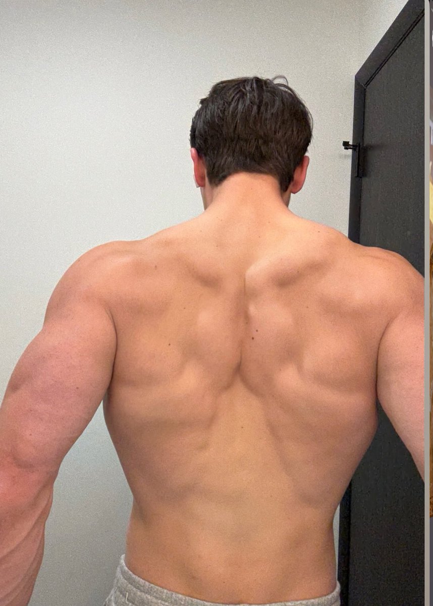Great muscles, great rewards💪🏻