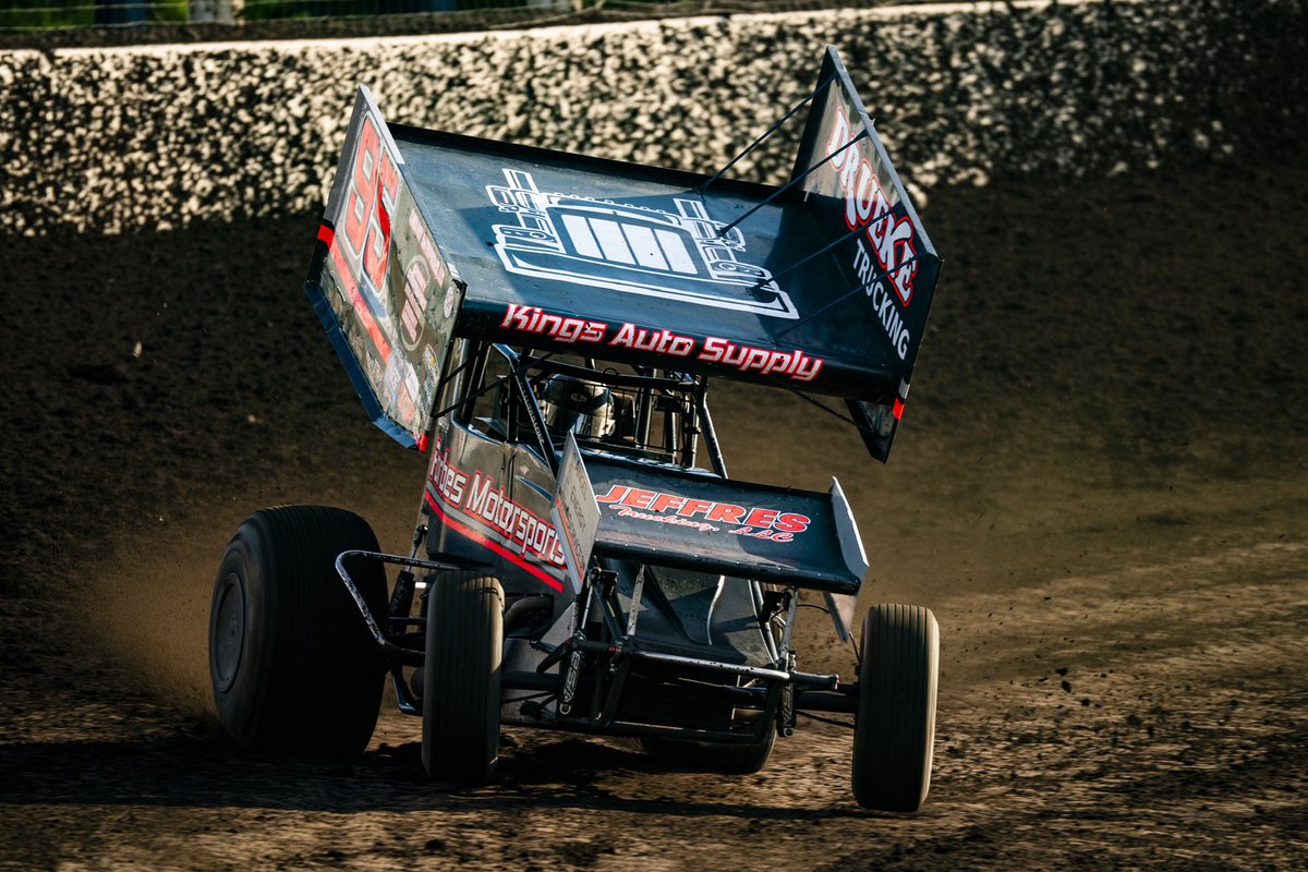 HusetsSpeedway's tweet photo. 9️⃣5️⃣ days until our Mother’s Day Season Opener 🔥
#LetsRace #RaceDay #RaceReady https://t.co/Moia57juPq