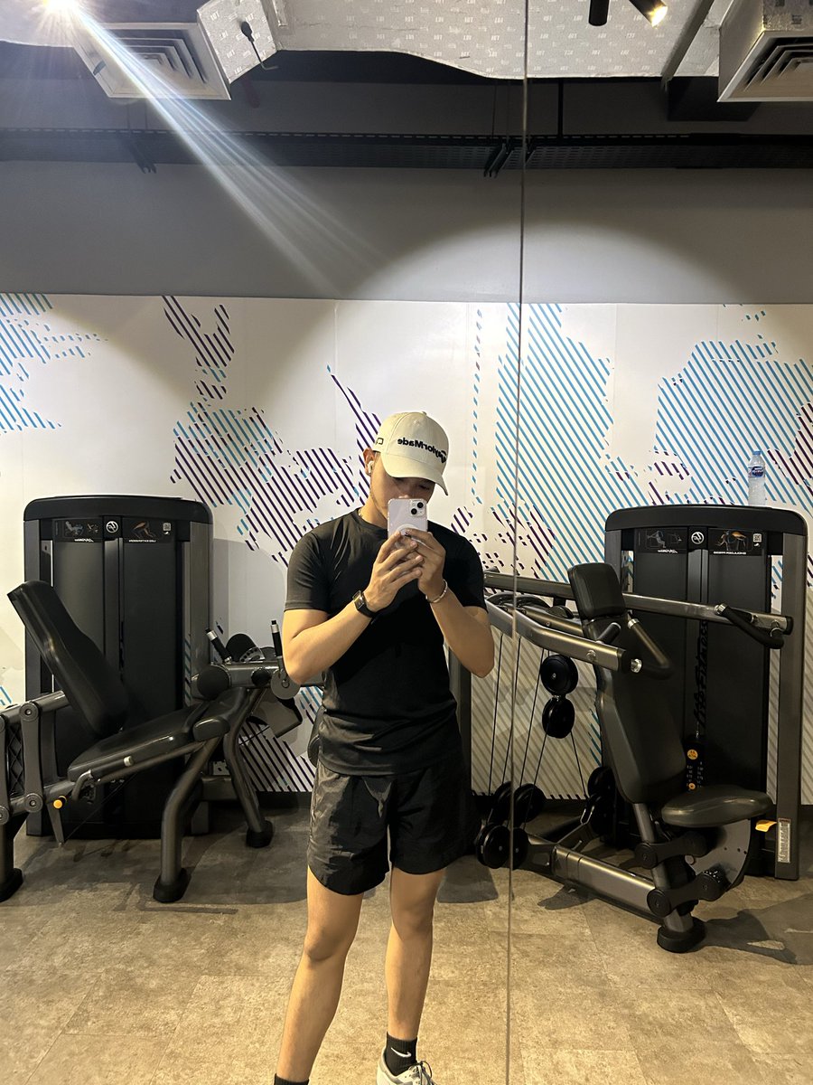 chococuddle's tweet image. Team Taylormade 🐣