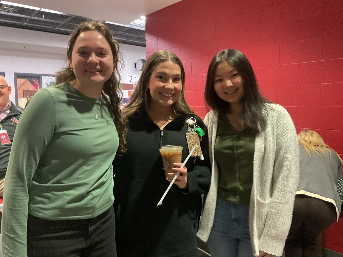 stuco_newtech's tweet photo. Happy Counselor Appreciation Week  🥳 New Tech could not ask for a better Counselor! Thank you for all you do ❤️ #nthc #counselorappreciationweek #stuco #cisd https://t.co/jH7dTbJFxB