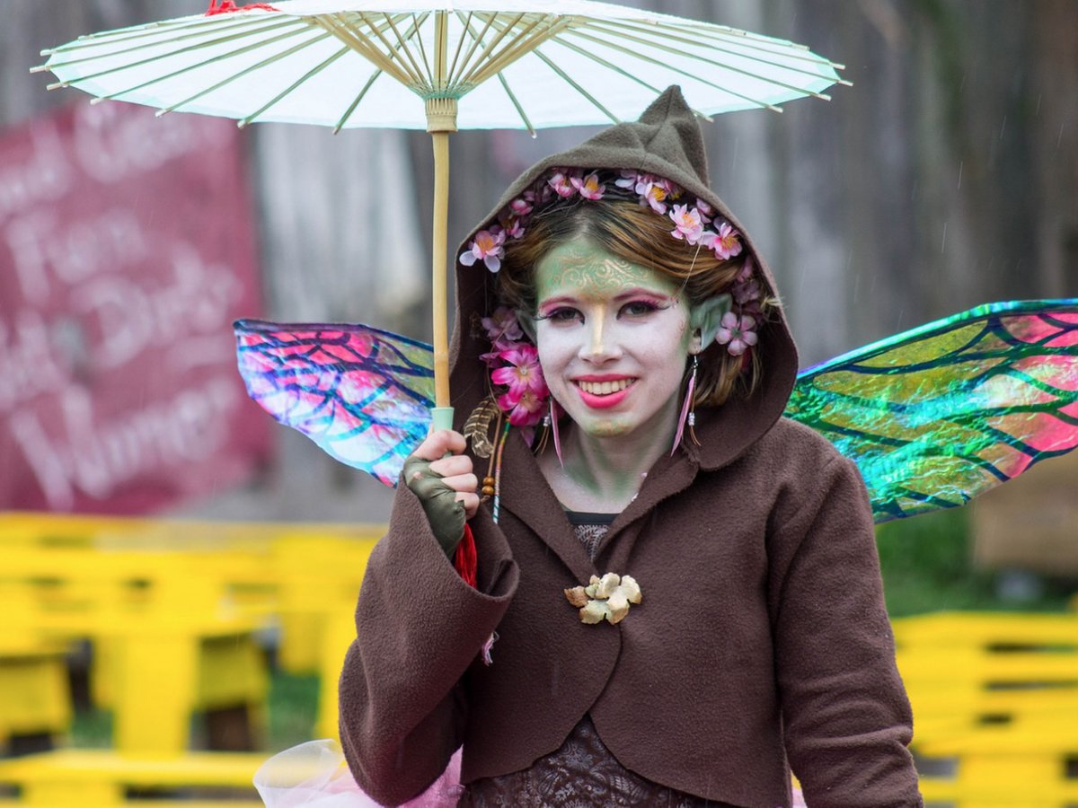 Enter the world of fairies! Create your own edible fairy garden with crafts, live entertainment, and photo ops! 

Daily at 12:30 PM &amp; 3:00 PM. $25 per person (admission not included). 

🎟️ etix.com/ticket/e/10563… 

#BayAreaRenaissance #RenaissanceFestival #ExploreBayArea #Huzzah