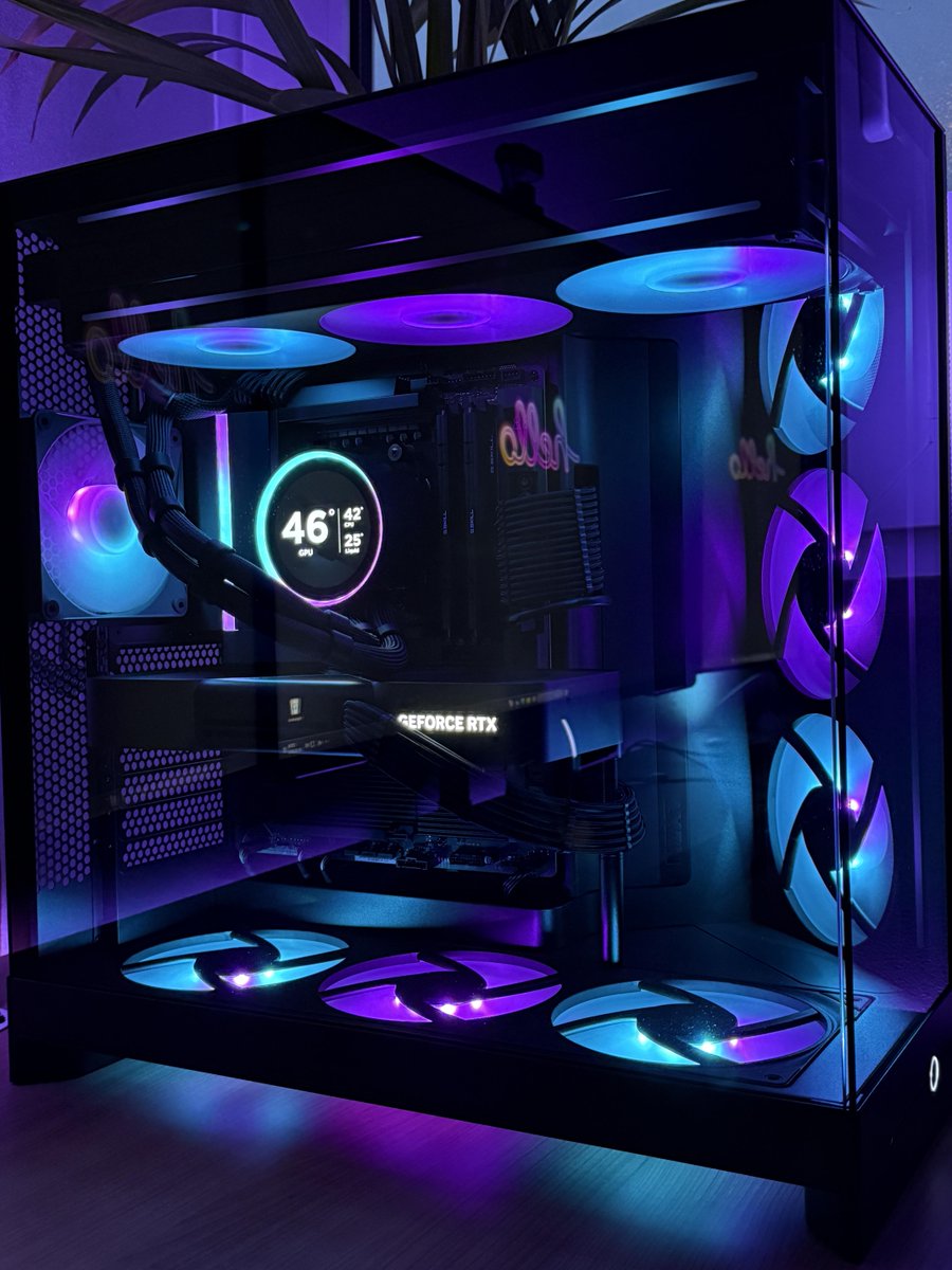 NZXT's tweet photo. I think this may be the best RGB color scheme (definitely not biased towards purple)

https://t.co/qq1mNt7lM9 https://t.co/LKwkTPAWY1