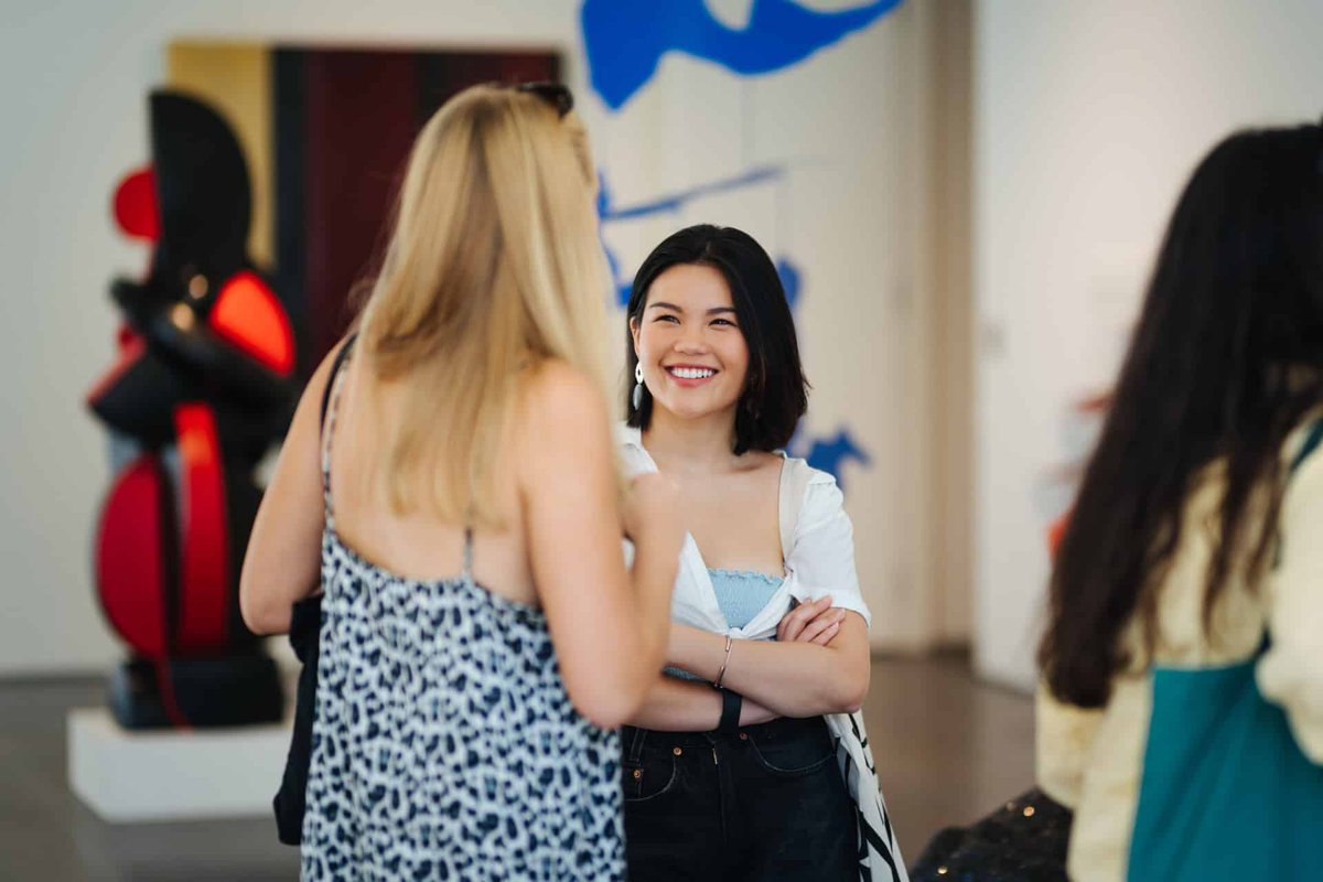 Sotheby's Institute tweet media