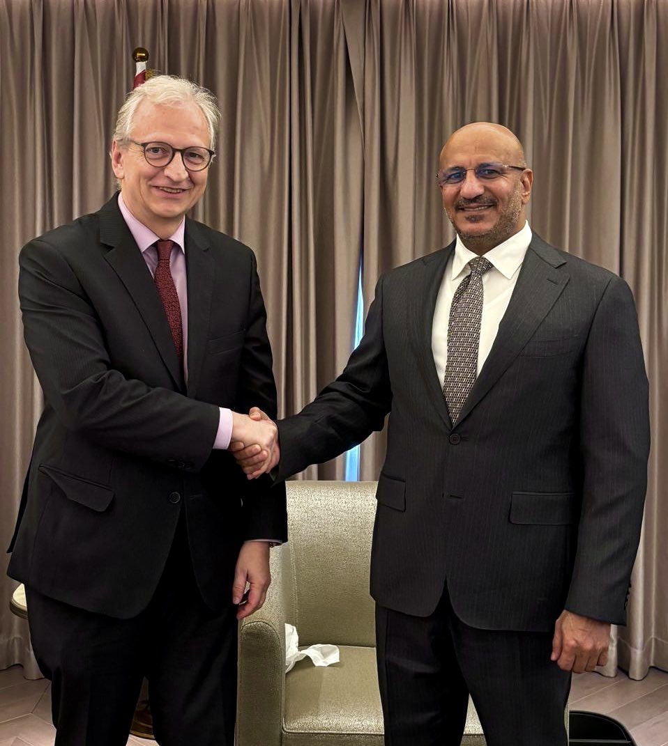 اجتماع جوهري مع عضو مجلس القيادة الرئاسي، اللواء طارق صالح، حول أهمية تشكيل حكومة جديدة بسرعة لتقديم الخدمات للشعب اليمني ومواجهة التحديات في مجالي الاقتصاد والأمن في #اليمن .

Substantive meeting with Member of the Presidential Leadership Council, Brigadier General Tariq Saleh