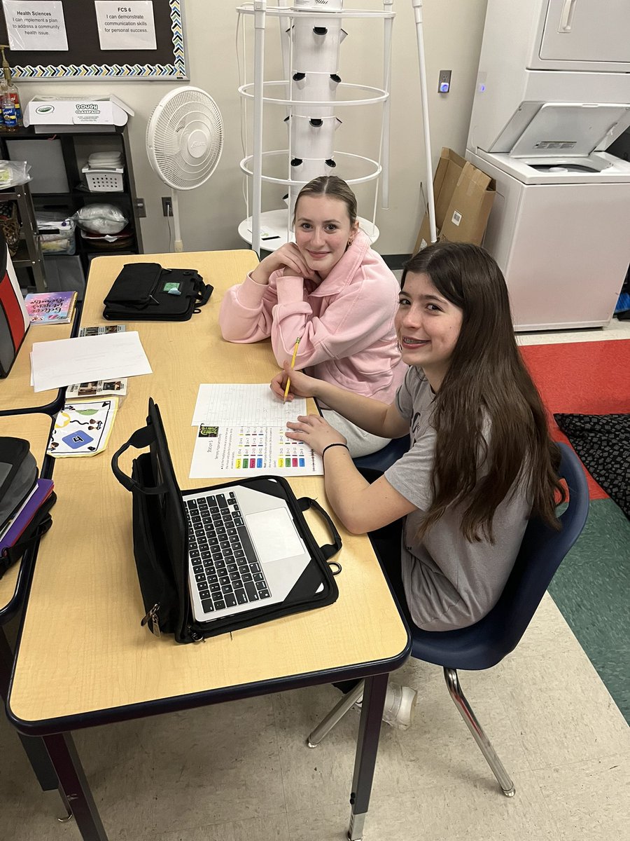 Sarah Hubel, CFCS - FCS educator tweet media