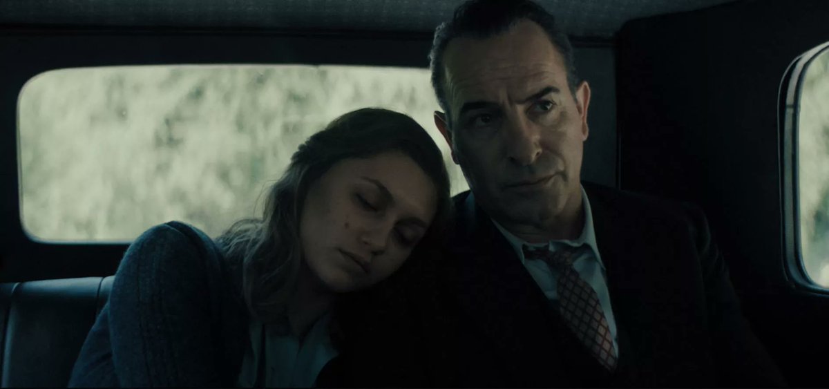 Avec Les Rayons et les ombres, Xavier Giannoli explore les dessous de la Collaboration pendant la Deuxième Guerre mondiale et crée durant 3h15 une atmosphère cauchemardesque, portée par un terrifiant trio Jean Dujardin/Nastya Golubeva/August Diehl. Sortie au cinéma le 18 mars.