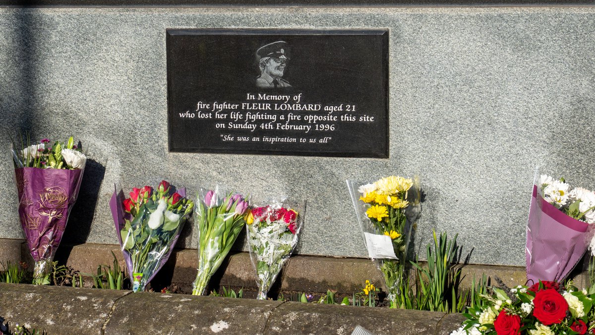 Fleur Lombard was 21 years old when she died in the line of duty on 4th February 1996. 

Today marks thirty years since her death, and a red plaque was unveiled in her honour at Kingswood fire station. 

Fleur was serving at Speedwell fire station, and was caught in a flashover