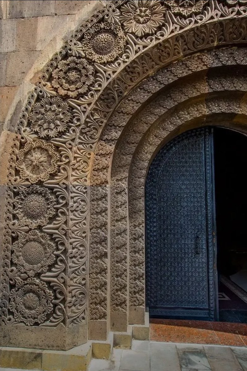 blogmesquita's tweet image. #Design #Portas
#Goris #Armênia
Clique sobre a imagem para ampliá-la.
@josemesquita