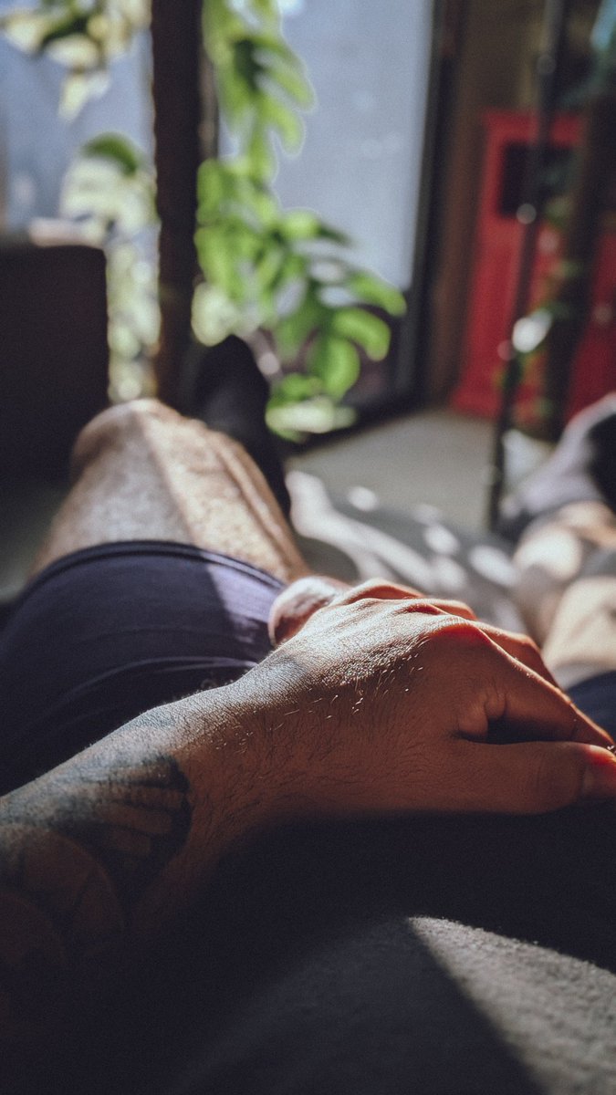 Morning sunlight on your dick is a top tier feeling.