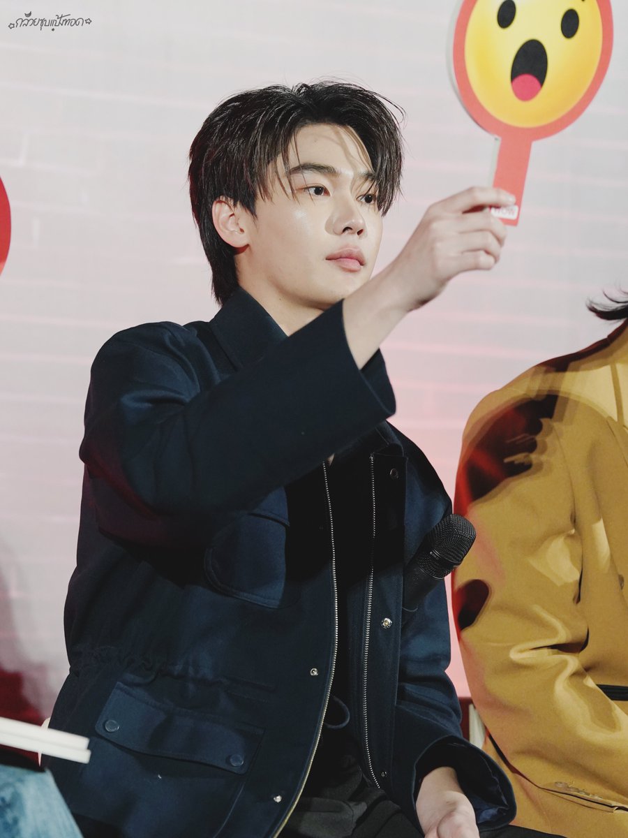 ว้าวว ประหลาดจั๊ยยย 🐶(😐)

//หน้าดิวกับหน้าป้ายอิโมจิ อารมณ์สวนทางกันมากตลกอะ😂😂😂😂😂😂😂😂😂😂😂😂😂😂😂😂😂😂😂😂😂😂

#BurnoutSyndromeSeriesFinalEP
#dew_jsu <a href="/dew_jsu/">Dewjsu</a>