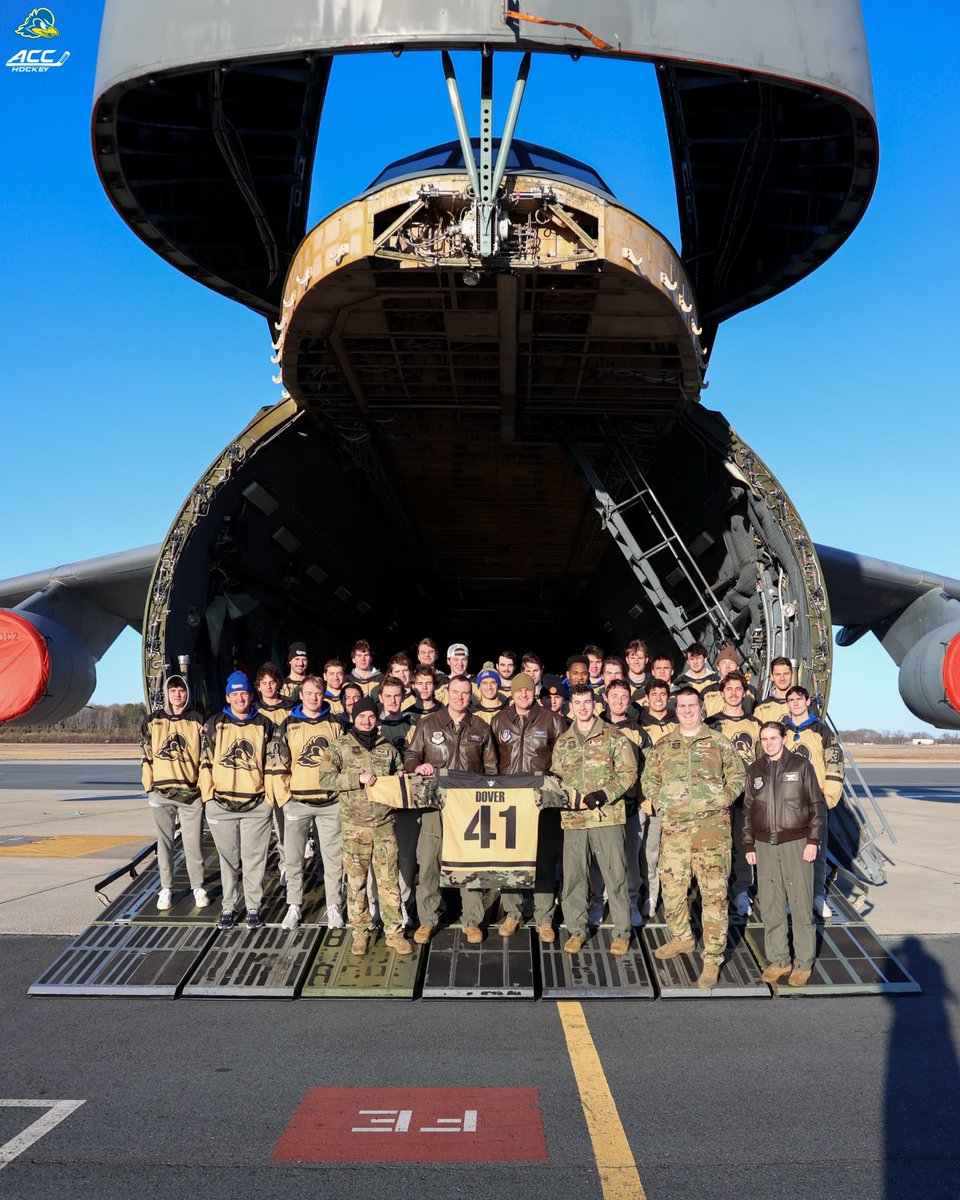 UDHockey's tweet photo. Thank You @doverafb
Dover Air Force Base graciously hosted the Hens last month for an immersive tour! Learning about the missions & lives of the thousands of military personnel who call Delaware home was an incredible experience weโll never forget!
๐๐ #UDMIH #UDpride #GoHens https://t.co/UmjIkHy0mz