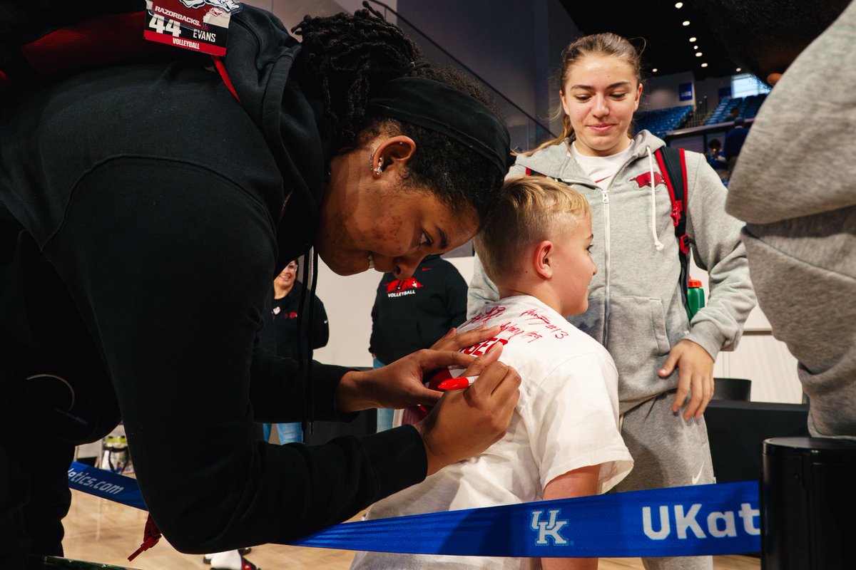 Razorback Volleyball tweet media