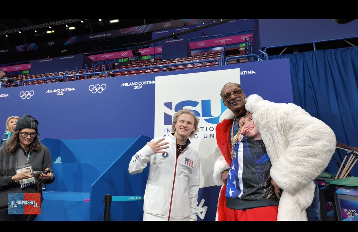 SnoopDogg's tweet image. Oh yeah… giving yall BTS n sneak peeks all month long on my #REPRESENT podcast ⬇️ youtu.be/yzKsTDZErbo?si…🥇