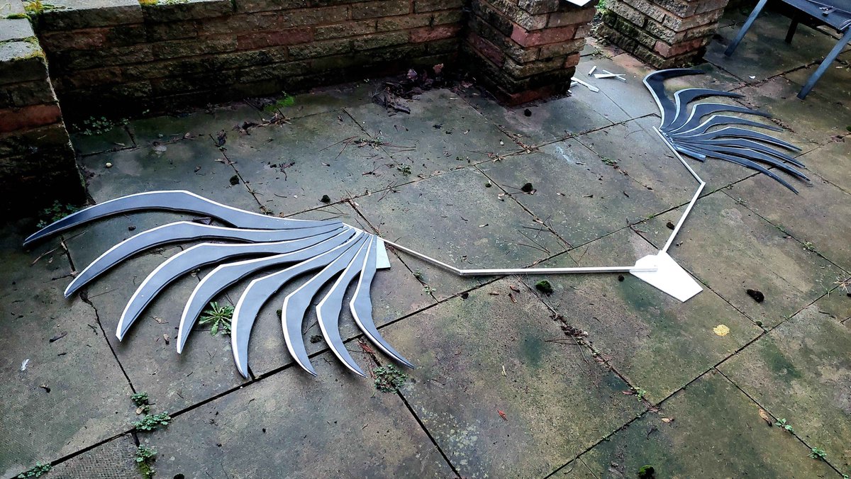 UnknownEmerald tweet media