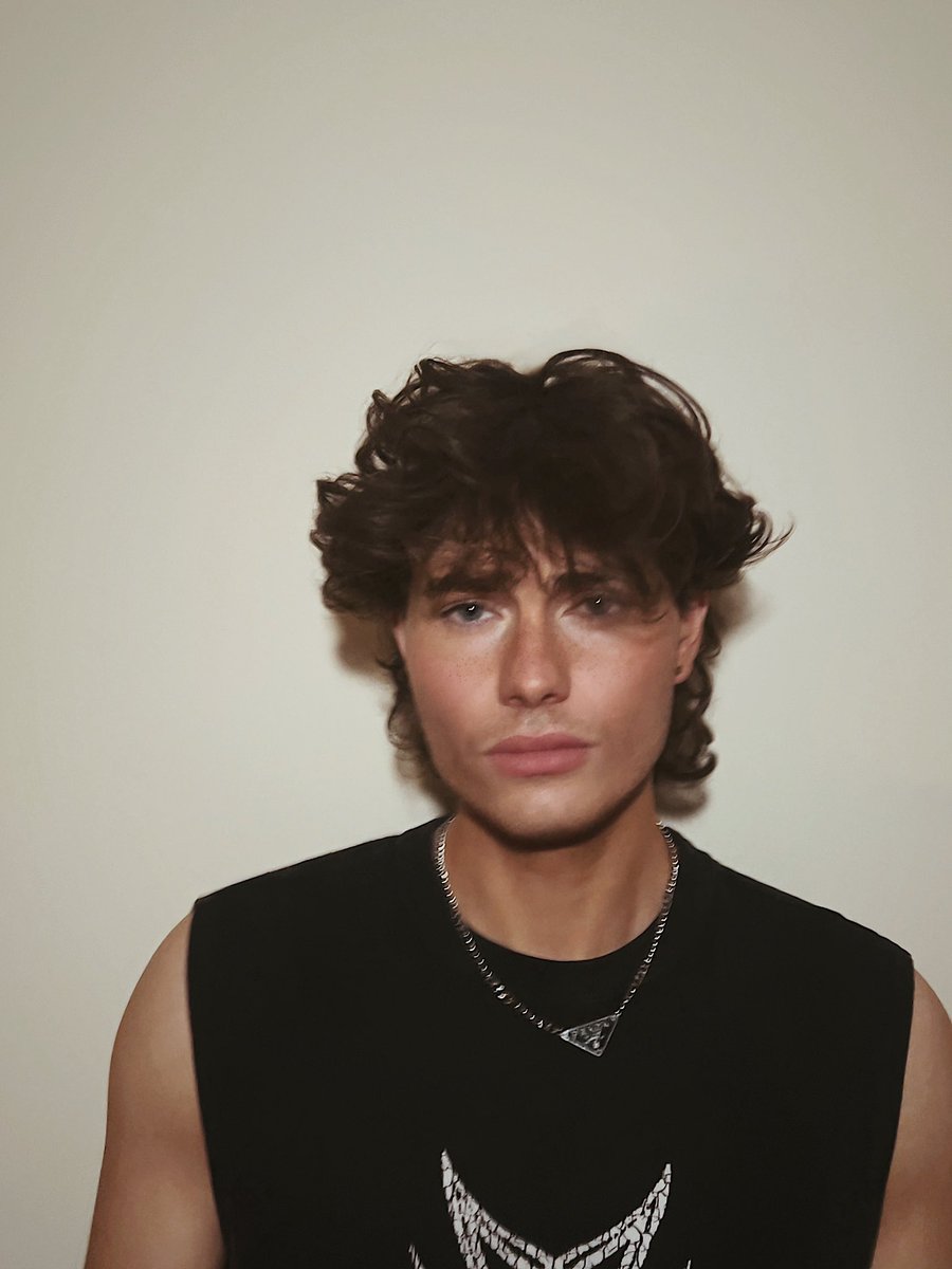 daniel abrahall 🕊 tweet media