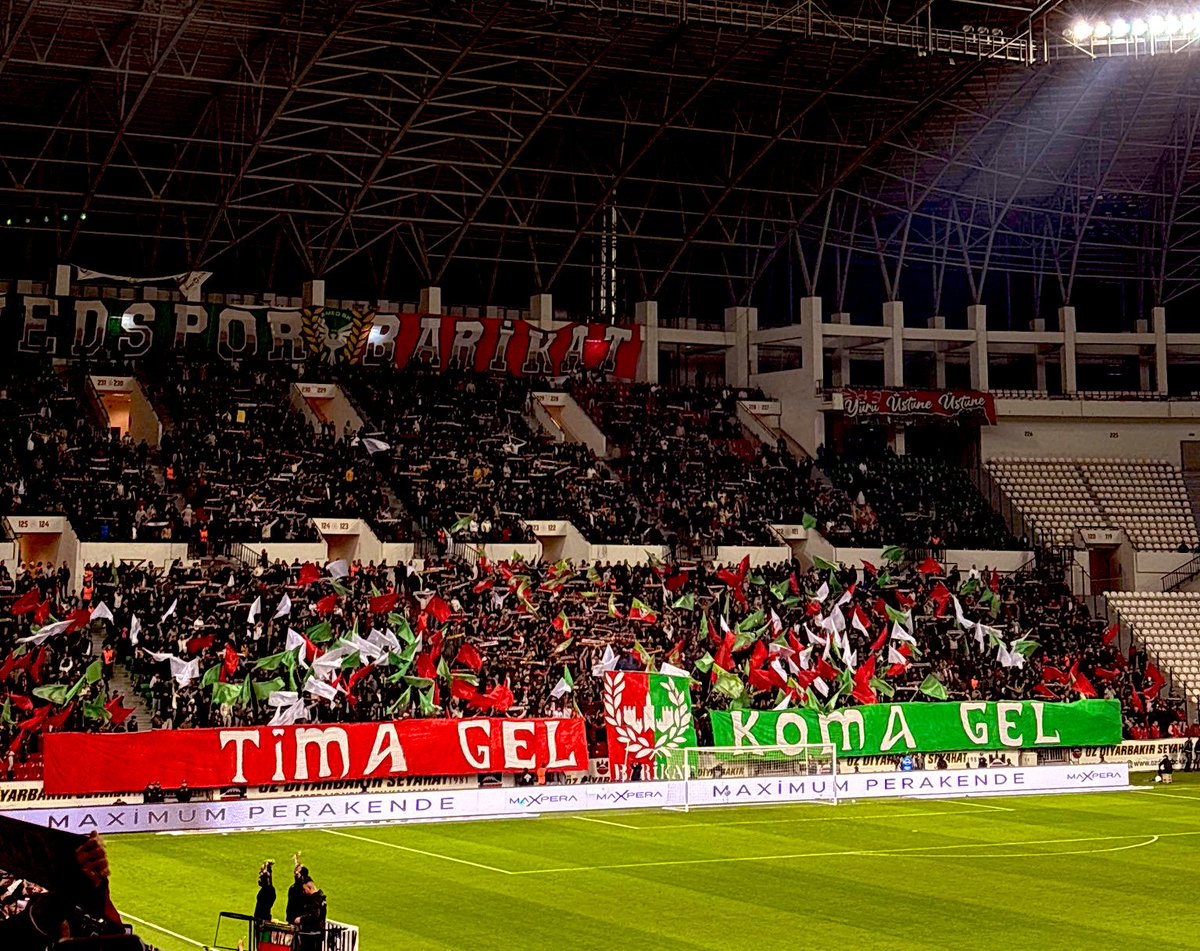 Halkın takımı gücünü halktan alır, bu yüzden diyoruz ki;
#amedsporyıkılmaz