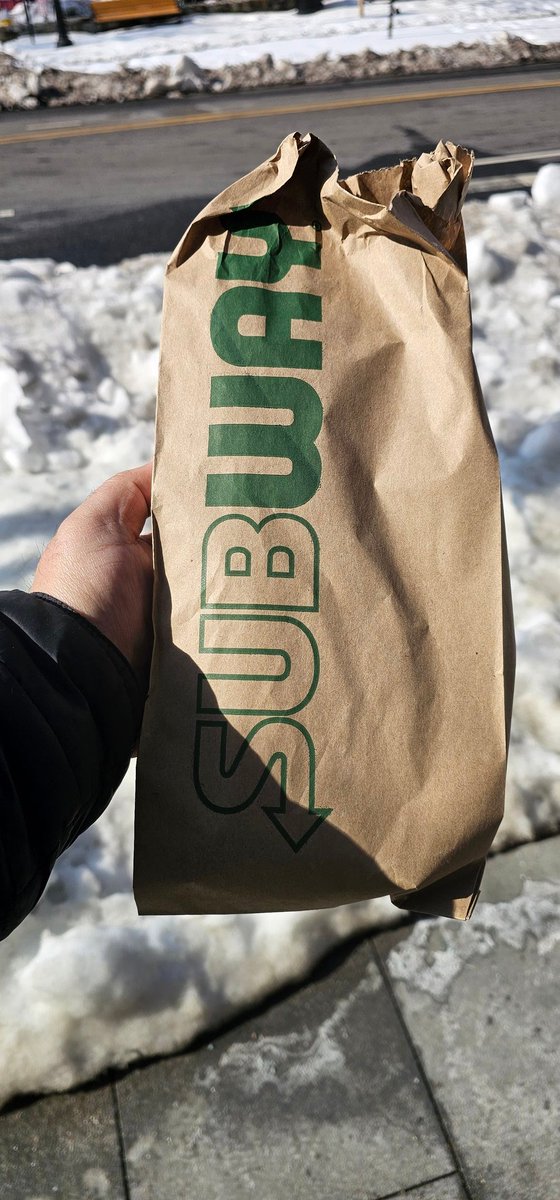 cooliouseth's tweet image. Wow @SUBWAY will you really go bankrupt if you give me a plastic cup for water? Guess so cause you aren't doing it anymore. Losing customers will bankrupt you. Last time going to your restaurants with so many other similar options. #subway #cheap #boycottsubway