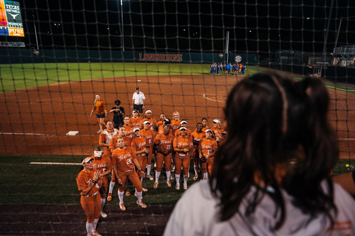 TexasSoftball's tweet photo. Happy National Girls &amp; Women in Sports Day🤘🫶

#HookEm https://t.co/tXdI6LXHOc