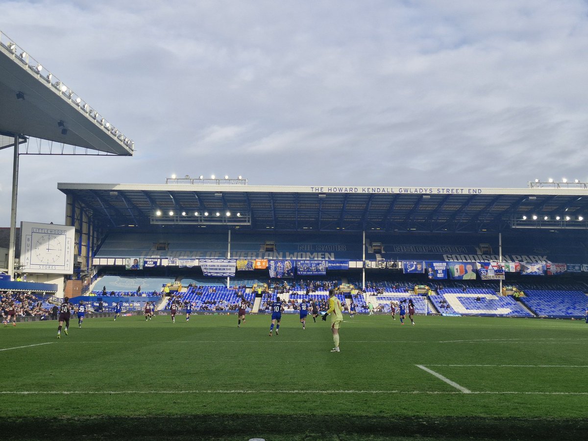 Living so far makes every game a pilgrimage, and it means only seeing Everton play once a year usually. After 16 years of draws and defeats, the women were the ones to come through for me with a fine comeback win over Villa at Goodison! #UTT