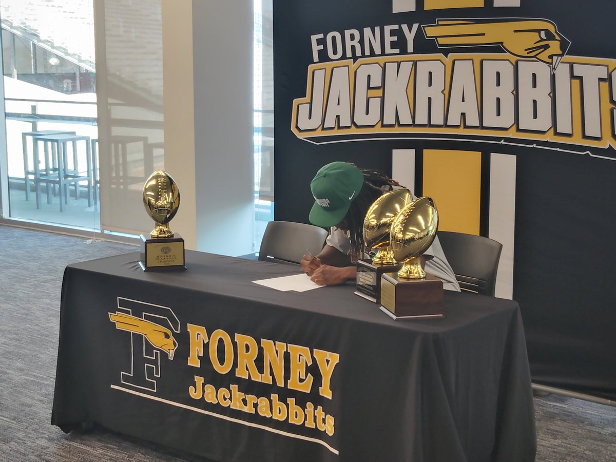 Xzavier "X" Young tweet media